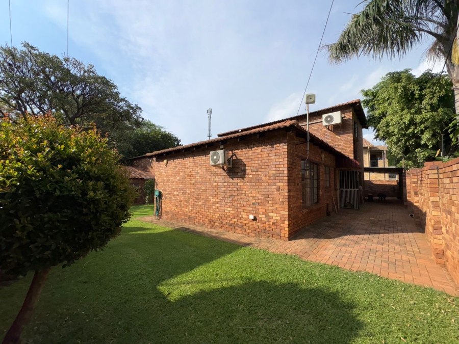 3 Bedroom Property for Sale in Safari Gardens North West